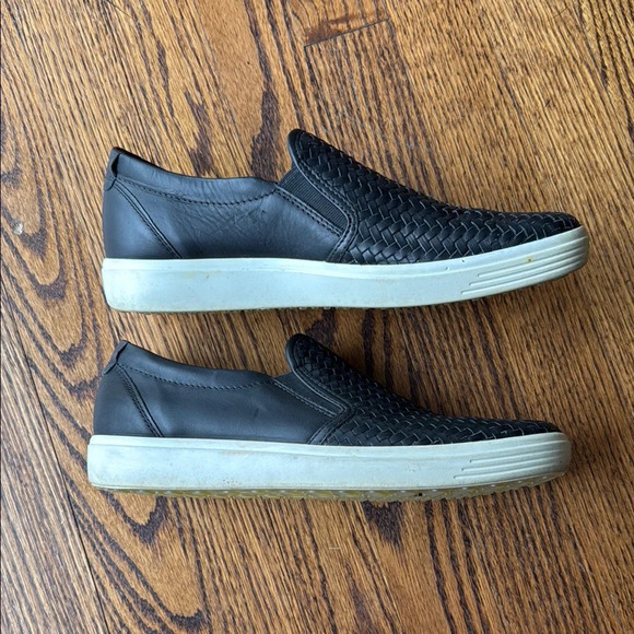 Ecco Men’s Black and White Slip-On Loafers with Woven Texture. Size 40. - Picture 3 of 7